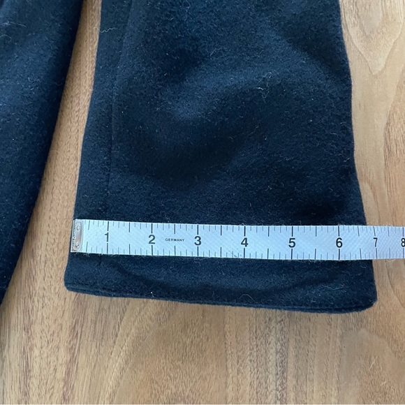 Stunning black wool coat size 12P - Picture 7 of 14